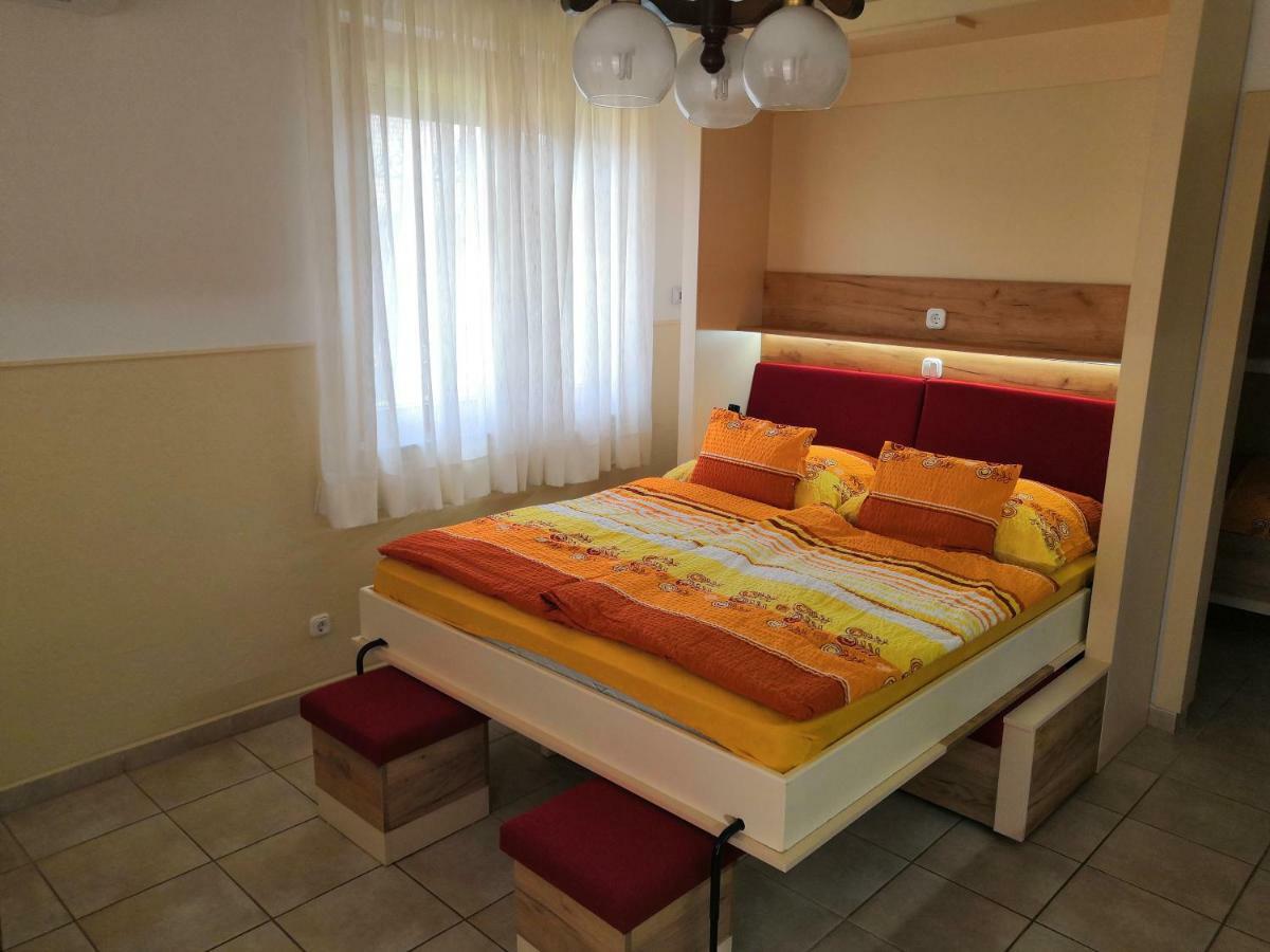 Aqua Azur Apartman Hajduszoboszlo Exterior photo